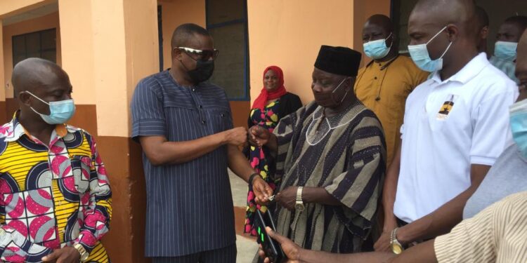 Savannah Regional Minister Takes Delivery of GNPC Constructed School Blocks