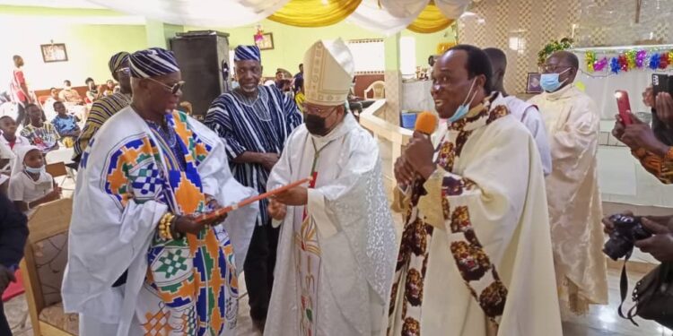 Buipewura Jinapor II lauds Catholic church for human and institutional development.