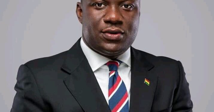 Abu Jinapor supports 100 Tertiary students financially