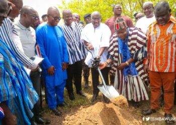 Veep cuts sod for $200M inland marine port construction in the Savannah region of Ghana.