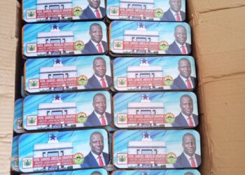 Mp for Damongo supports 2,084 BECE Candidates from North Gonja, East Gonja, North – East Gonja and sawla – Tuna – Kalba Districts with Mathematical sets.