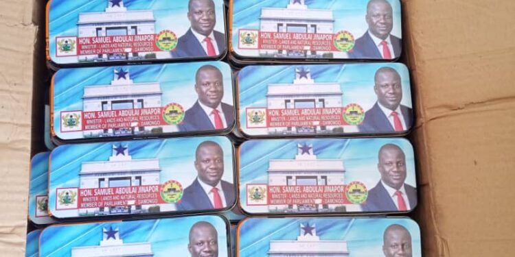 Mp for Damongo supports 2,084 BECE Candidates from North Gonja, East Gonja, North – East Gonja and sawla – Tuna – Kalba Districts with Mathematical sets.