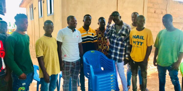 DAMONGO NPP YOUTH ORGANIZER DONATES PLASTIC CHAIRS TO 7-7 JUNCTION YOUTH GROUP
