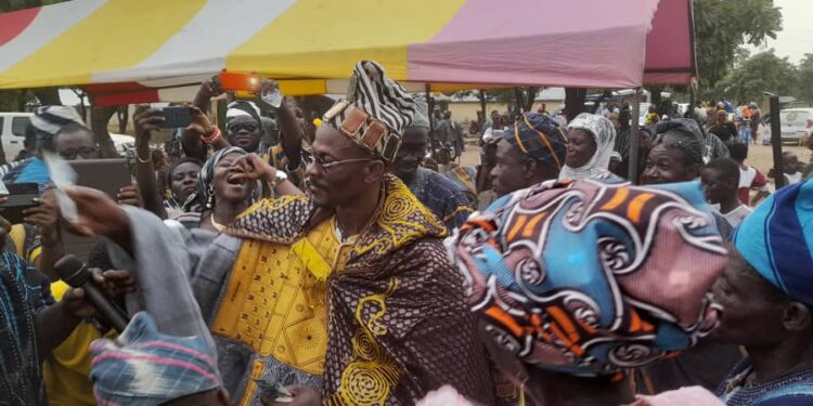 Mankpanwura Achor – Ade declares educational scholarship scheme for outstanding best BECE student.