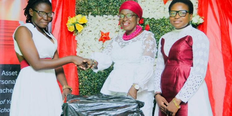 Damongo based Sir Matin’s Memorial School awards hardworking teachers