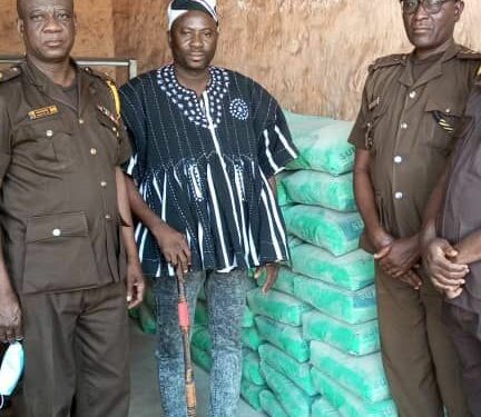 Buipewura Jinapor II Donates bags of Cement to the Tamale Central Prisons