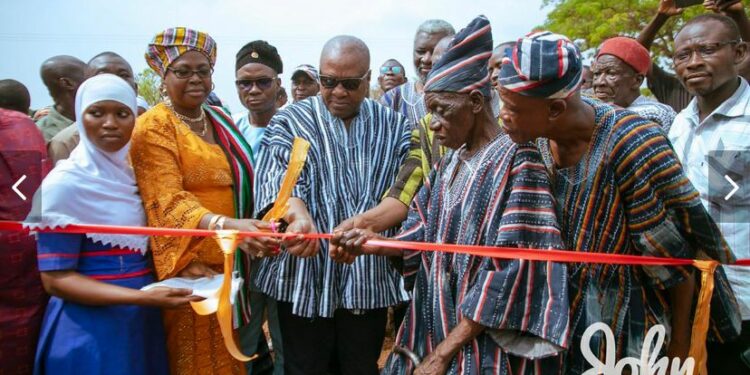 Salaga-South MP and President John Dramani Mahama commission ultramodern 6 – unit classroom block at Bagabaga