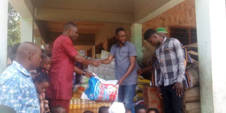 Abu Jinapor supports Redemption Children Home (Ophanage) with food and other items