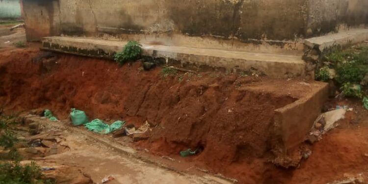 Residents of Ngbaripe decries over Erosion Threat to their lives.