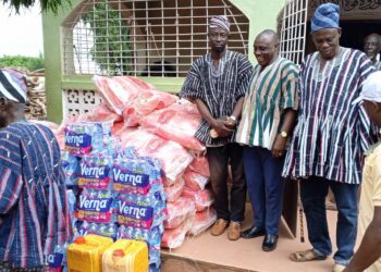 Abu Jinapor Donates Cash and Food Items to Yagbonwura for Damba Festival