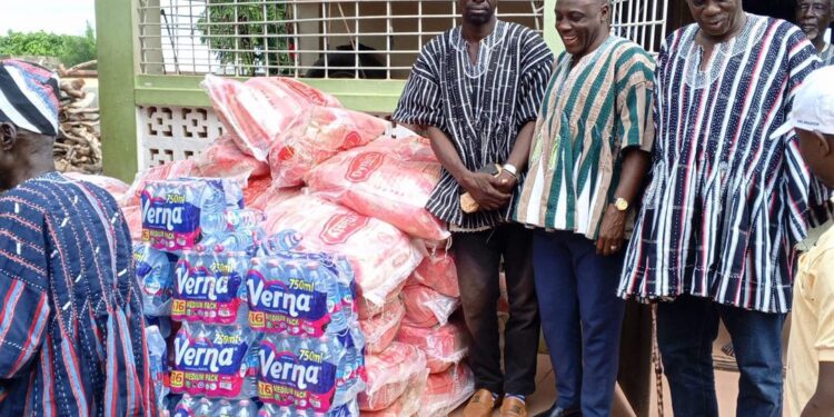 Abu Jinapor Donates Cash and Food Items to Yagbonwura for Damba Festival