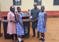 Damongo: Headmaster of Ndewura Jakpa senior high supports school with dustbins to keep campus clean