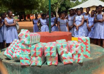 Bii-Kunuto Education Fund Donates Sanitary Pads to NDESCO Girls: Empowering Education Through Dignity and Support.