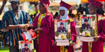 Parents, guardians hail Daboya/Mankarigu MP for educational support to students