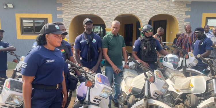 Bole: Lands and Natural Resources Ministry Supports Blue Water Guards With Motorbikes